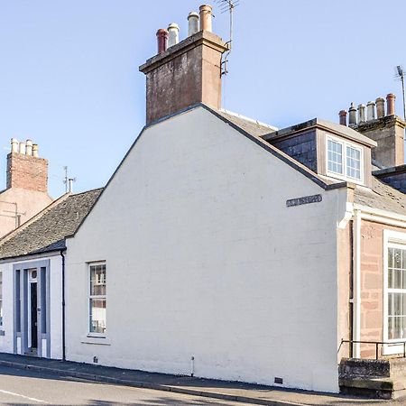 Dezzys Villa Montrose Exterior photo